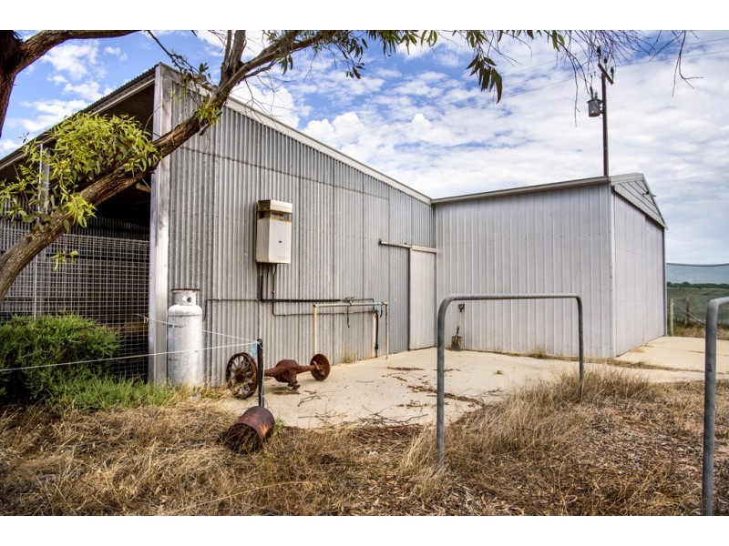 122 Wallschutzky Road, Streaky Bay SA 5680