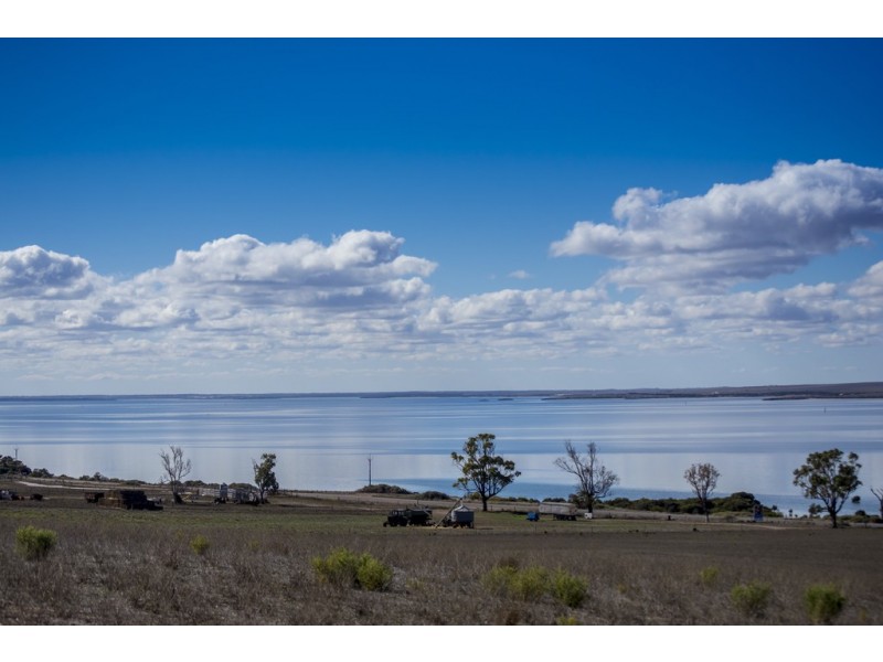 Allot 72 Love Shack Route, Streaky Bay SA 5680
