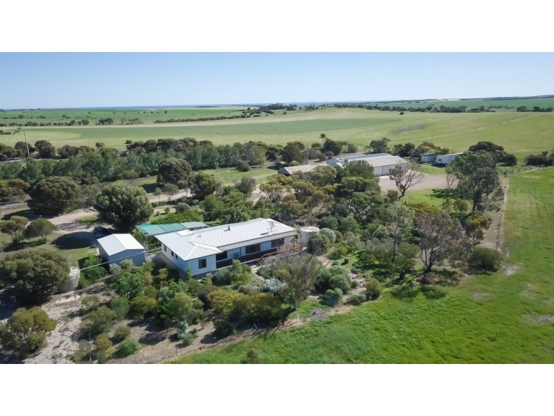 196 Woodlawn Rd, Streaky Bay SA 5680