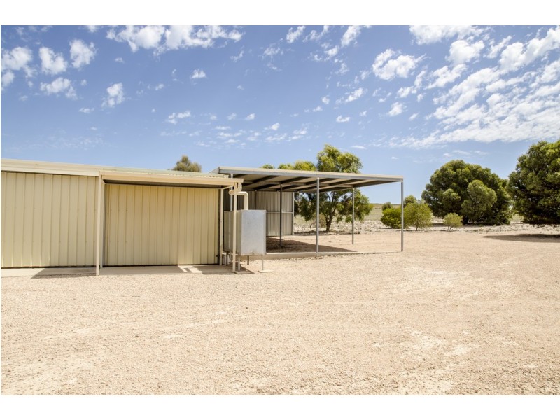 2 Kennedy Road, Streaky Bay SA 5680