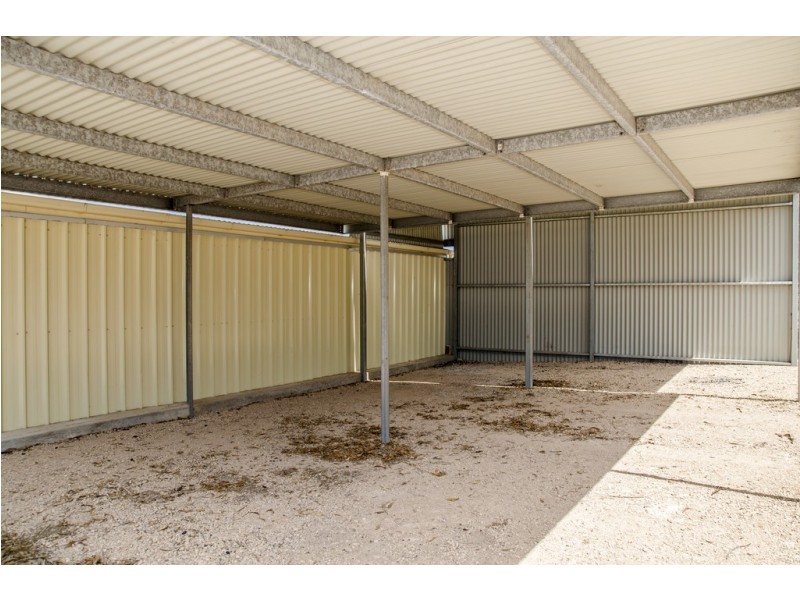 2 Kennedy Road, Streaky Bay SA 5680