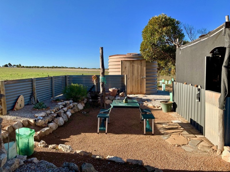 1 Woolamai Way, Perlubie SA 5680