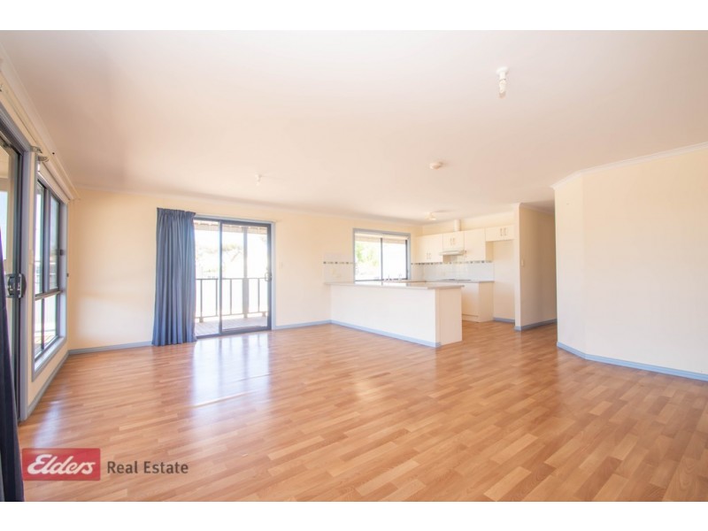 2 East Terrace, Streaky Bay SA 5680