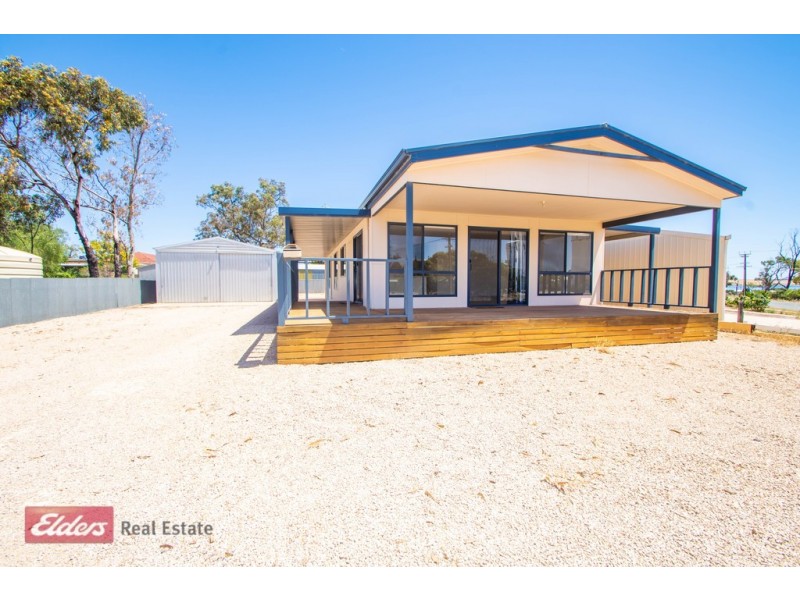 2 East Terrace, Streaky Bay SA 5680