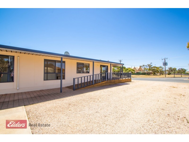 2 East Terrace, Streaky Bay SA 5680