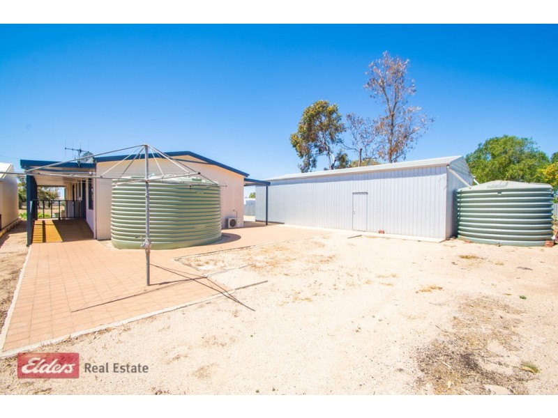 2 East Terrace, Streaky Bay SA 5680
