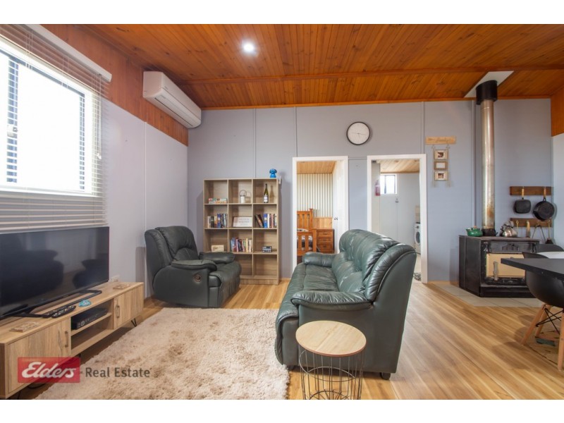 9 Mabie Road, Streaky Bay SA 5680