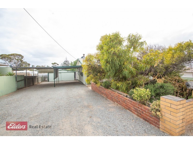 24 Bay Road, Streaky Bay SA 5680
