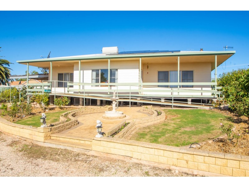 8 Philip Street, Streaky Bay SA 5680
