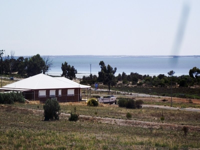 40 Oscar Williams Drive, Streaky Bay SA 5680