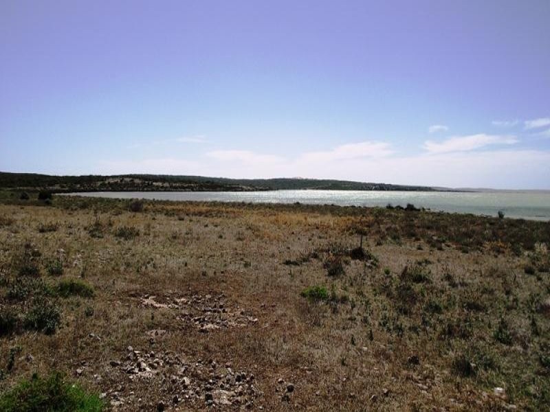 Lot 303 Point Labatt Road, Streaky Bay SA 5680