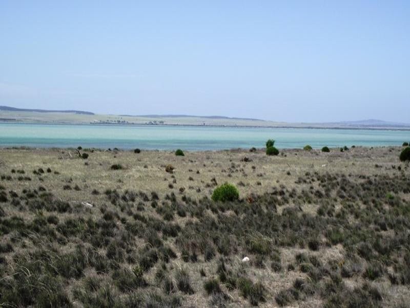 Lot 303 Point Labatt Road, Streaky Bay SA 5680
