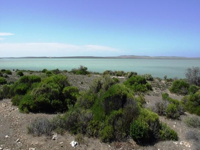 Lot 303 Point Labatt Road, Streaky Bay SA 5680