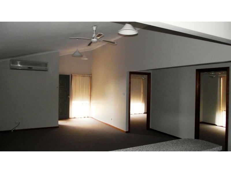 25 Elizabeth Street, Streaky Bay SA 5680