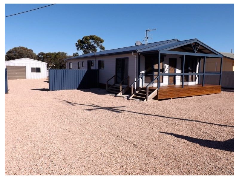 16 Dodgson Drive, Streaky Bay SA 5680