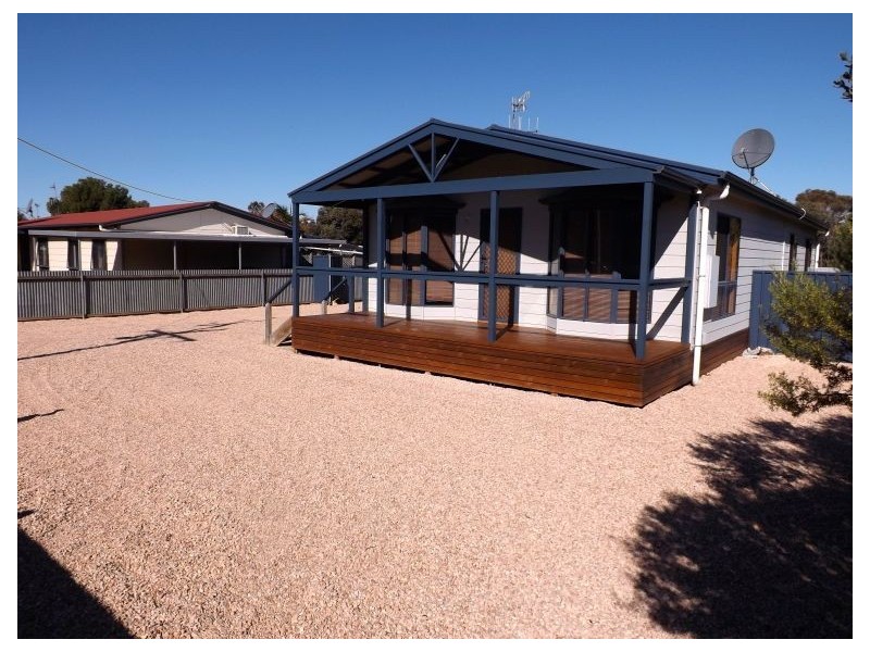 16 Dodgson Drive, Streaky Bay SA 5680