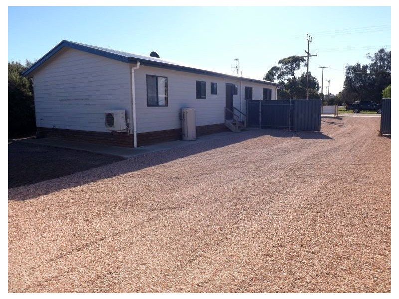 16 Dodgson Drive, Streaky Bay SA 5680