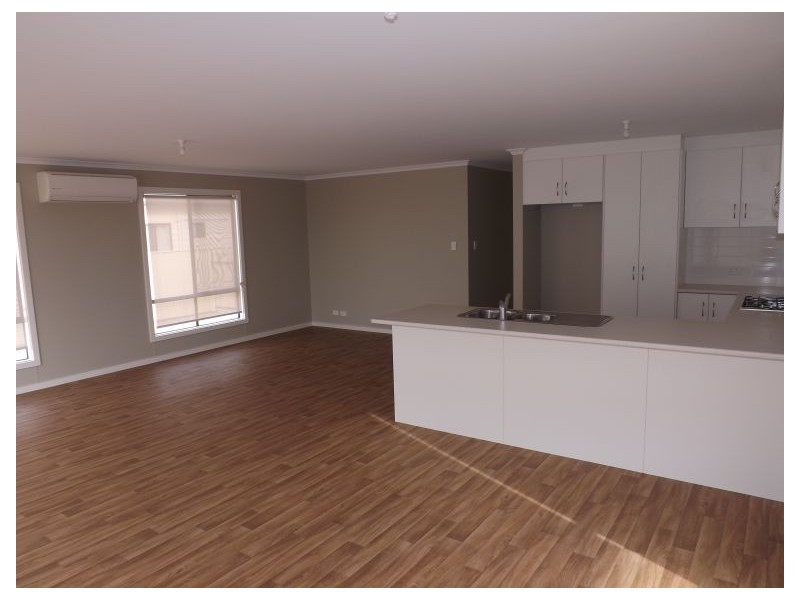 16 Wharff Street, Streaky Bay SA 5680