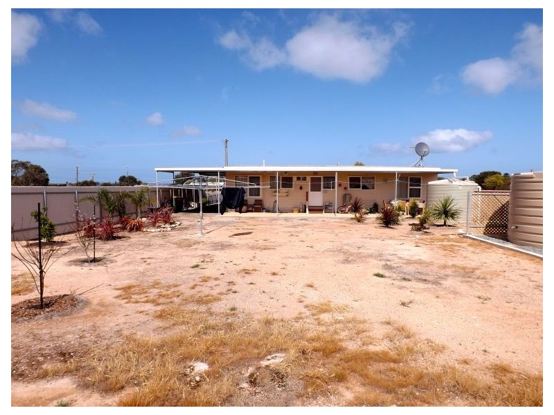 47 Flinders Highway, Port Kenny SA 5671