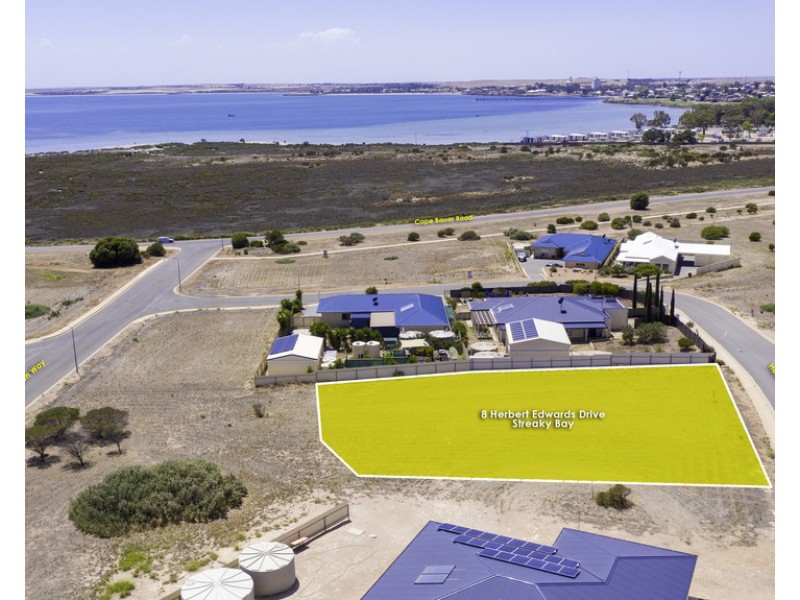 8 Herbert Edwards Drive, Streaky Bay SA 5680