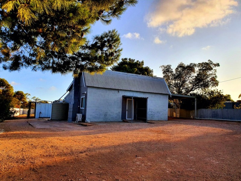 2 Centenary Rd, Streaky Bay SA 5680