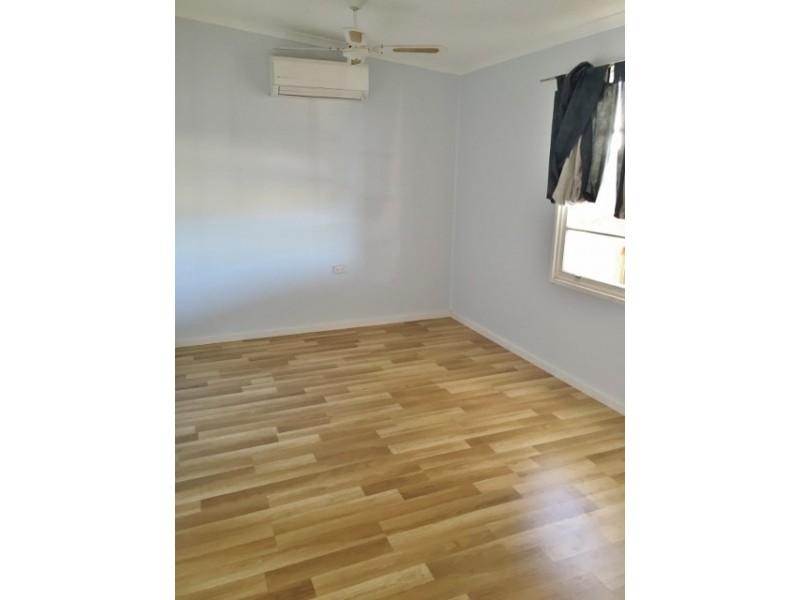 24 Ballantyne Street, Wudinna SA 5652