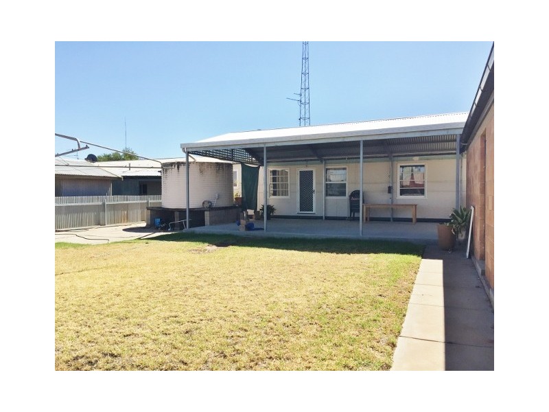 24 Ballantyne Street, Wudinna SA 5652