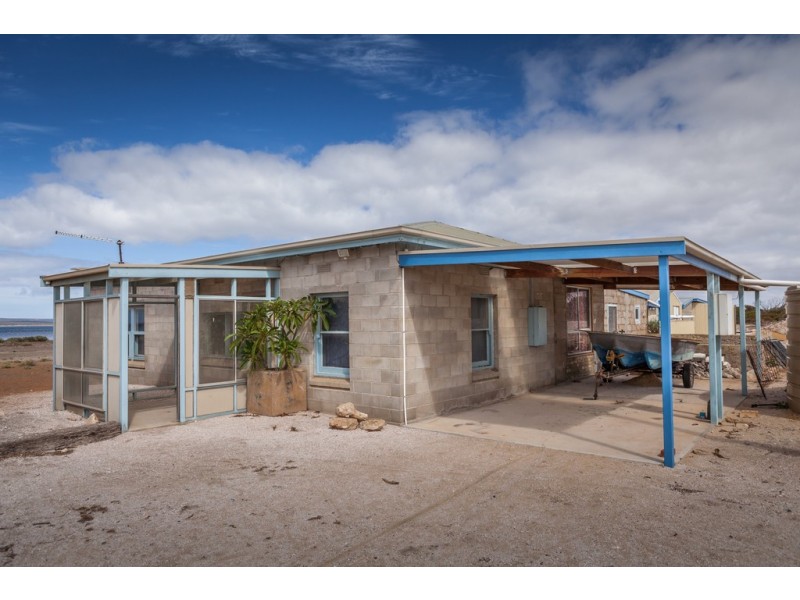 23135 Flinders Highway, Port Kenny SA 5671