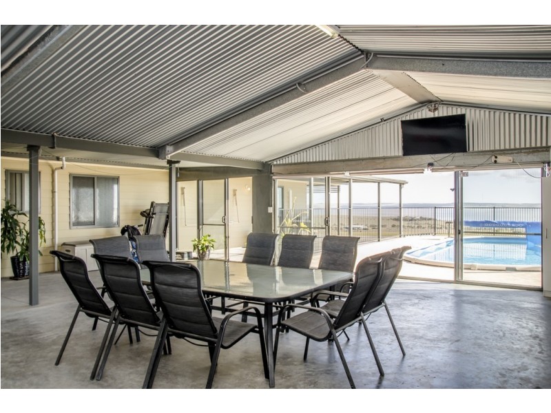 13 Brougham Place, Streaky Bay SA 5680