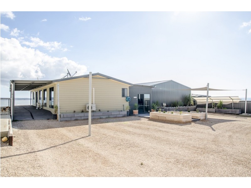 13 Brougham Place, Streaky Bay SA 5680