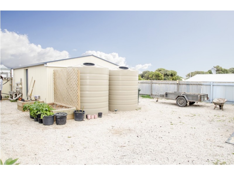 14 The Esplanade, Fowlers Bay SA 5690