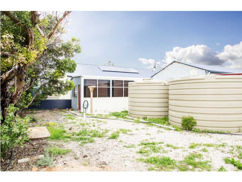 14 The Esplanade, Fowlers Bay SA 5690