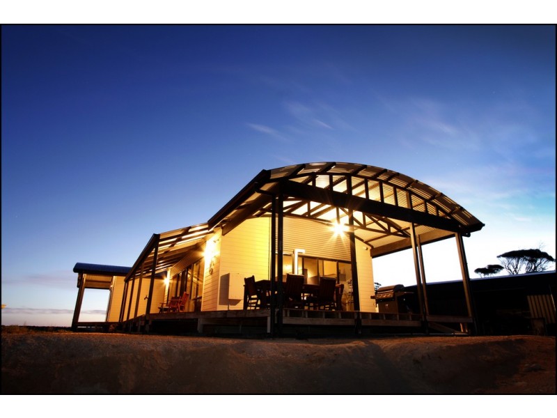 9 Loveshack Route, Streaky Bay SA 5680