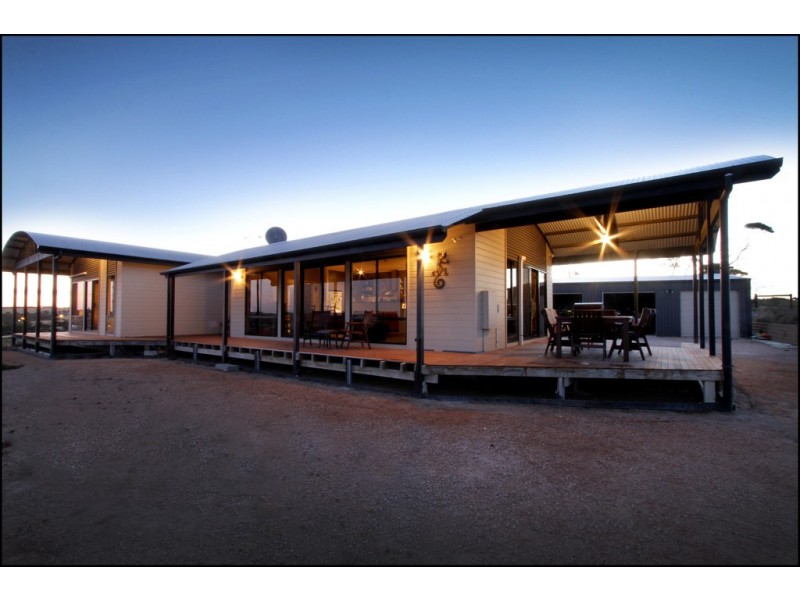 9 Loveshack Route, Streaky Bay SA 5680