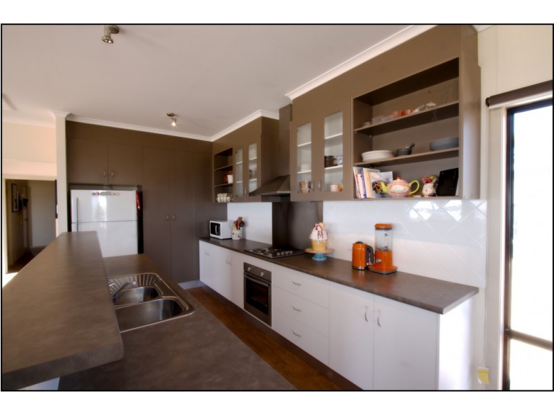 9 Loveshack Route, Streaky Bay SA 5680