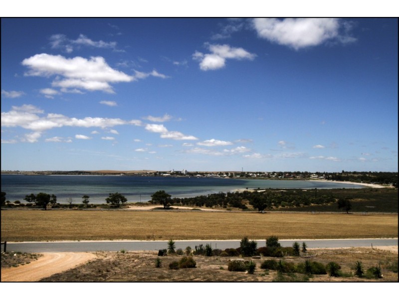 9 Loveshack Route, Streaky Bay SA 5680