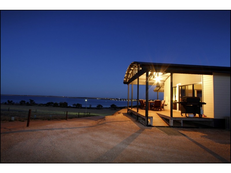 9 Loveshack Route, Streaky Bay SA 5680