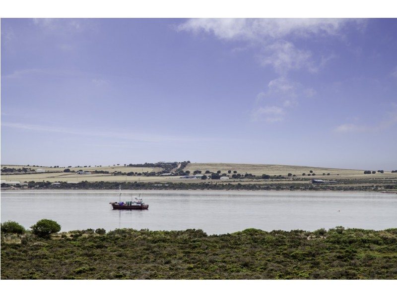 7 Oscar Williams Drive, Streaky Bay SA 5680