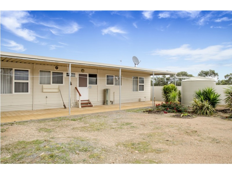 47 Flinders Highway, Port Kenny SA 5671