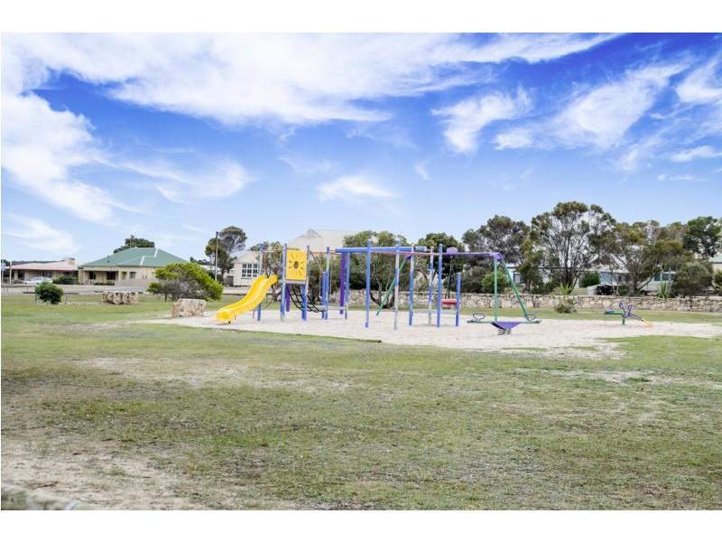 47 Flinders Highway, Port Kenny SA 5671