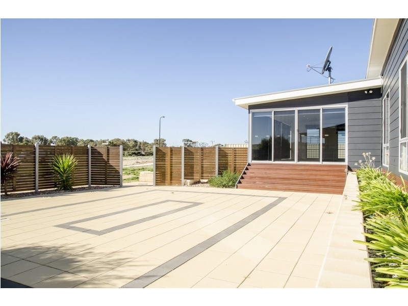 1 Johnson Street, Streaky Bay SA 5680
