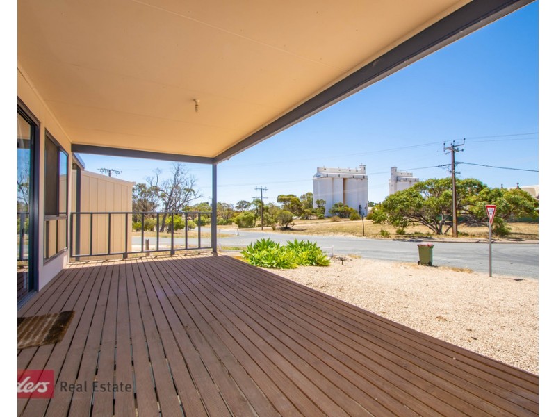 2 East Terrace, Streaky Bay SA 5680