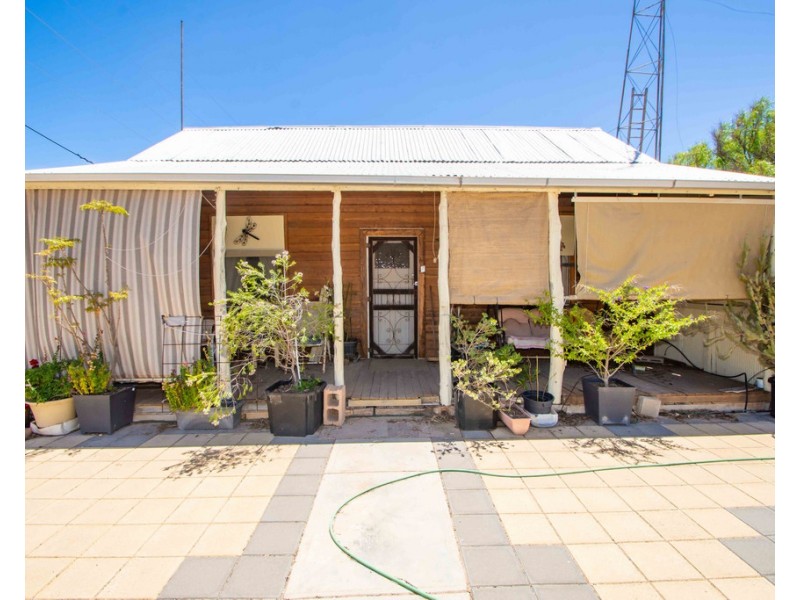 8 Main Street, Haslam SA 5680