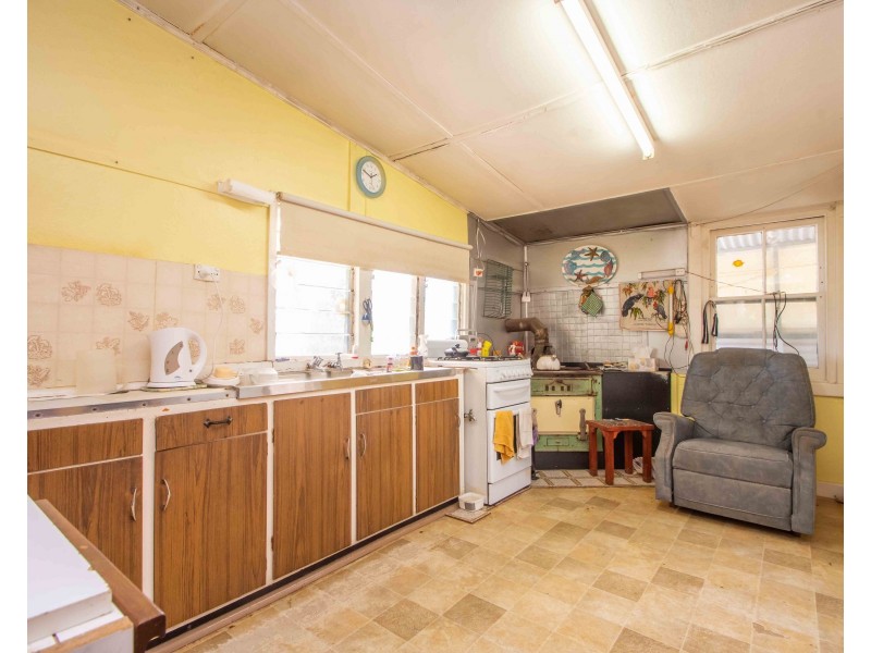 8 Main Street, Haslam SA 5680