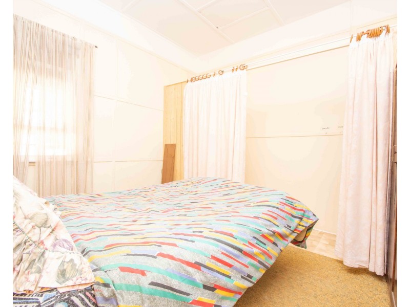 8 Main Street, Haslam SA 5680