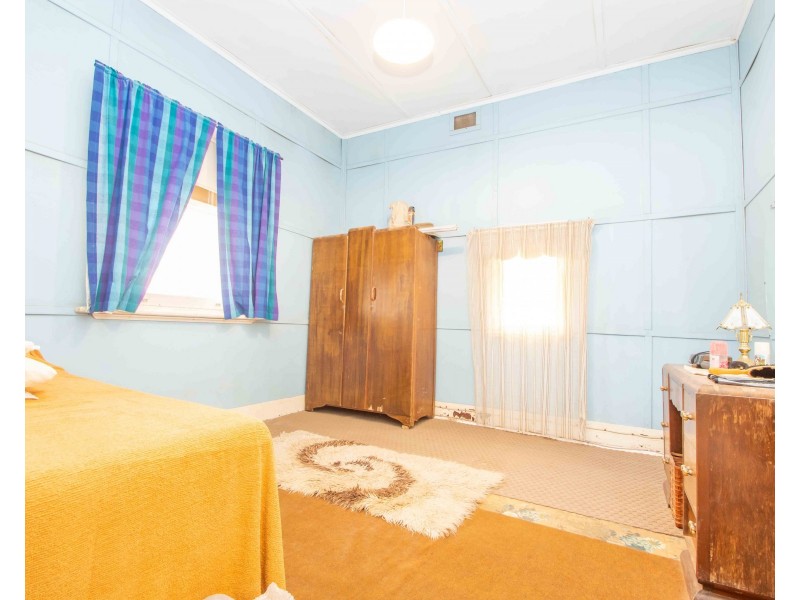 8 Main Street, Haslam SA 5680