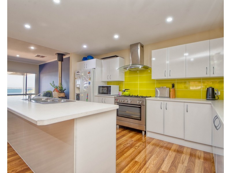 6 Seaview Road, Perlubie SA 5680
