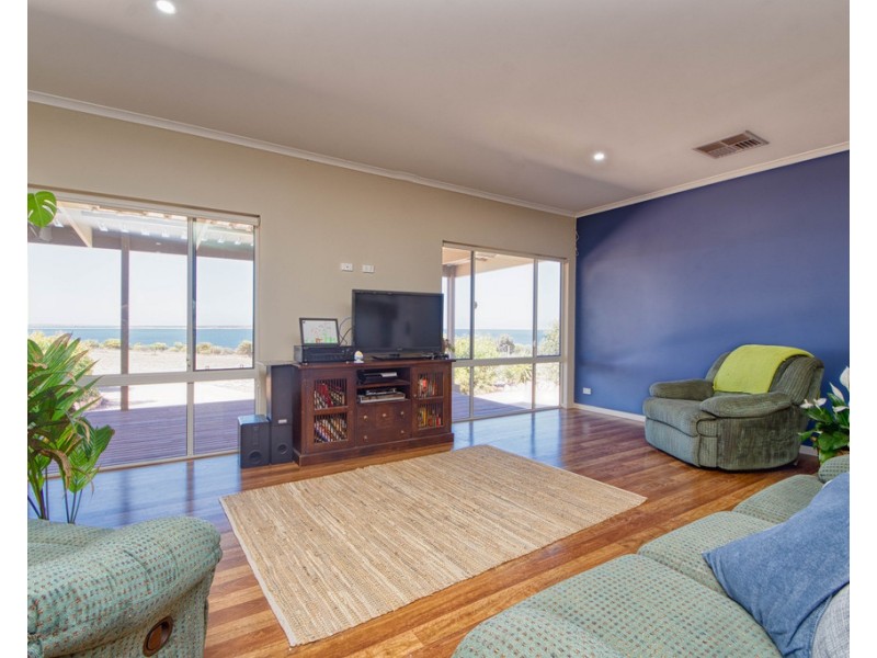 6 Seaview Road, Perlubie SA 5680