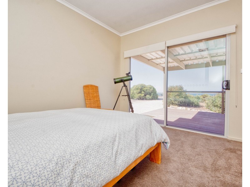 6 Seaview Road, Perlubie SA 5680