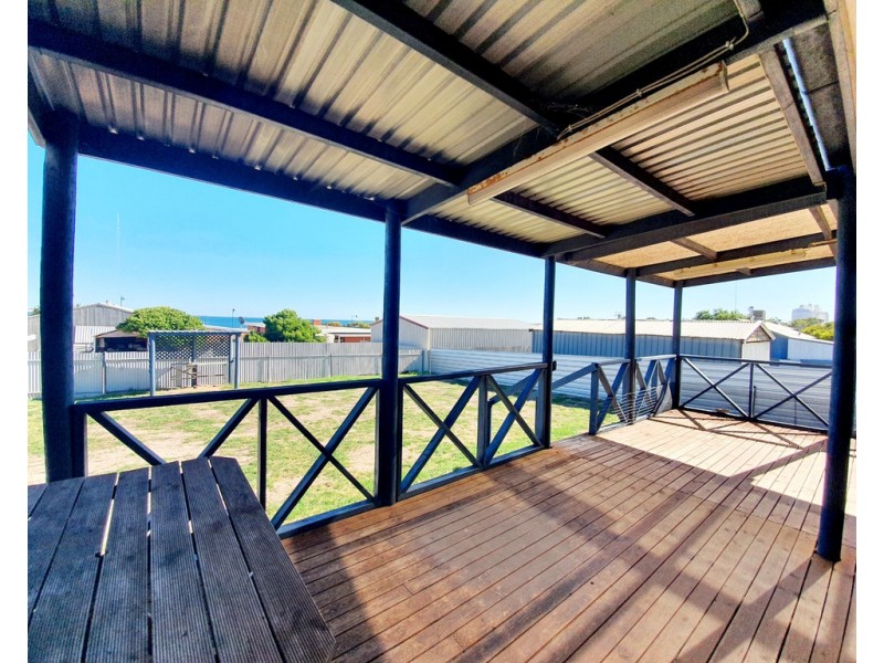 30 Wells Street, Streaky Bay SA 5680